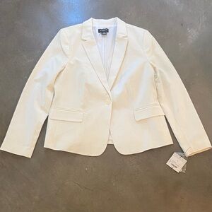 NWT Liz Claiborne Women's white Blazer